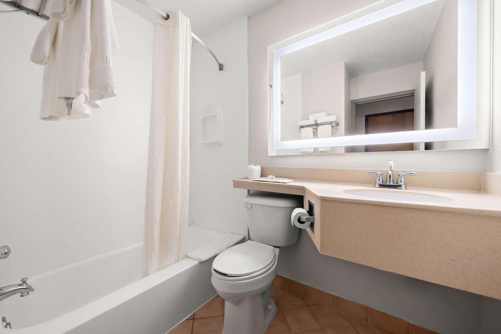 Suburban Studios, Kearney Exteriér fotografie